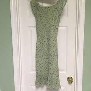 Cute spring dress!🌼